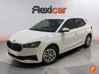 Usado Skoda Fabia Active 80 CV (58 kW) 2022 Blanco Utilitario