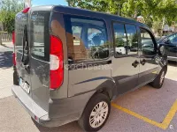 Usado Fiat Doblò Active 105 CV (77 kW) 2010 Gris / plata Monovolumen