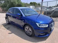 Usado Audi A1 Sportback Design 95 CV (69 kW) 2016 Azul Utilitario