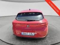 Usado Seat Leon Reference 115 CV (84 kW) 2021 Rojo Berlina