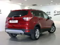 Usado Ford Kuga Titanium 120 CV (88 kW) 2017 Rojo SUV