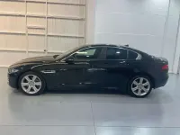 Usado Jaguar XE Pure 180 CV (132 kW) 2015 Negro Berlina