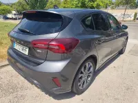 Usado Ford Focus ST-Line 155 CV (114 kW) 2023 Gris / plata Berlina