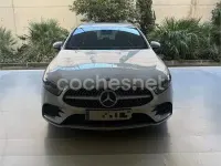 Usado Mercedes A180 122 CV (89 kW) 2019 Gris / plata Berlina