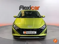 Usado Hyundai i20 100 CV (73 kW) 2024 Amarillo Utilitario
