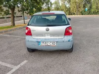 Usado VW Polo Trendline 75 CV (55 kW) 2004 Gris / plata Utilitario