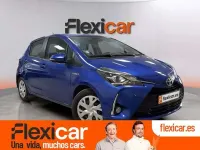 Usado Toyota Yaris Hybrid Active 99 CV (72 kW) 2020 Azul Utilitario