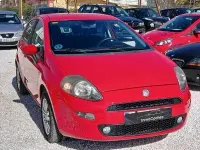 Usado Fiat Punto Easy 77 CV (56 kW) 2014 Rojo Utilitario