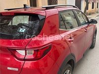Usado Kia Stonic 100 CV (73 kW) 2021 Rojo SUV