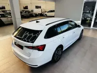 Usado Skoda Octavia SportLine 204 CV (150 kW) 2025 Blanco Familiar