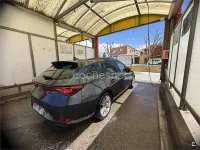 Usado Seat Leon Style 150 CV (110 kW) 2024 Gris / plata Familiar