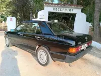 Usado Mercedes 190 126 CV (92 kW) 1988 Negro Berlina