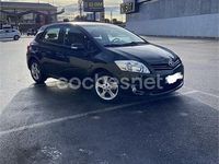 Usado Toyota Auris Luna 90 CV (66 kW) 2011 Negro Utilitario