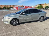 Usado Ford Mondeo Trend 125 CV (91 kW) 2009 Gris / plata Berlina