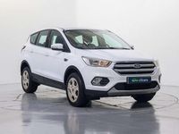 Usado Ford Kuga Trend 150 CV (110 kW) 2018 Blanco SUV