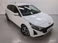 Usado Hyundai i20 101 CV (74 kW) 2025 Blanco Utilitario