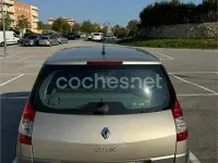 Usado Renault Scenic E-Tech Dynamique 110 CV (80 kW) 2006 Marrón Monovolumen