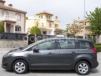 Usado Peugeot 5008 Style 115 CV (84 kW) 2014 Gris / plata Monovolumen