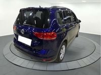 Usado VW Touran Trendline 116 CV (85 kW) 2018 Azul Monovolumen