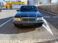 Usado Mercedes C180 Elegance 122 CV (89 kW) 1999 Negro Berlina