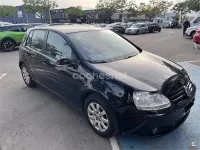 Usado VW Golf V Highline 105 CV (77 kW) 2007 Negro Berlina