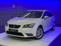 Usado Seat Leon Style 150 CV (110 kW) 2014 Blanco Familiar