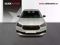 Usado Skoda Fabia Essence 95 CV (69 kW) 2025 Plata Utilitario