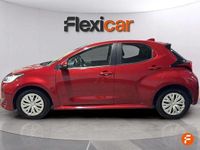 Usado Toyota Yaris Hybrid Active 116 CV (85 kW) 2023 Rojo Berlina