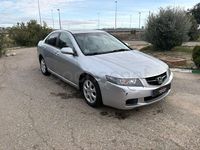 Usado Honda Accord Executive 140 CV (102 kW) 2005 Gris / plata Berlina