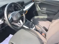 Usado Seat Arona Style Plus 110 CV (80 kW) 2022 Azul SUV