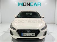 Usado Hyundai i30 140 CV (102 kW) 2017 Blanco Berlina