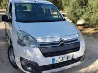 Usado Citroën Berlingo Live 75 CV (55 kW) 2018 Blanco Monovolumen