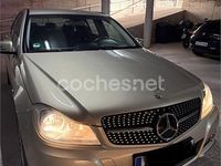 Usado Mercedes C220 Elegance 170 HP (125 kW) 2012 Bege Sedan