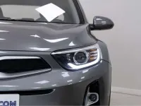 Usado Kia Stonic 79 CV (58 kW) 2024 Gris SUV