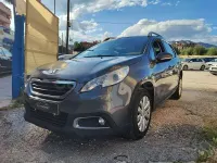 Usado Peugeot 2008 Style 82 CV (60 kW) 2015 Gris / plata SUV