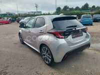 Usado Toyota Yaris Hybrid Edition 116 CV (85 kW) 2021 Gris / plata Berlina