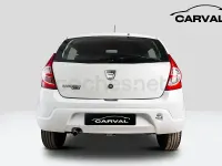 Käytetty Dacia Sandero 75 HP (55 kW) 2012 Valkoinen Sedan