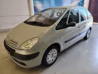 Usado Citroën Xsara Picasso 90 CV (66 kW) 2005 Azul Monovolumen