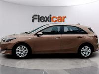Usado Kia Ceed 101 CV (74 kW) 2023 Marrón Utilitario