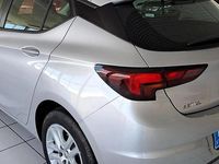 Usado Opel Astra Selective 110 CV (80 kW) 2016 Gris Berlina