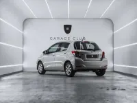 Usado Toyota Yaris Active 69 CV (50 kW) 2014 Gris Utilitario
