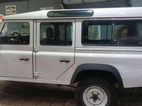 Usado Land Rover Defender 122 CV (89 kW) 1999 Blanco Familiar