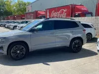Usado Skoda Karoq SportLine 149 CV (109 kW) 2022 Gris claro SUV