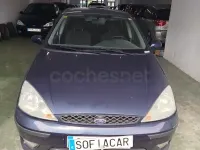 Usado Ford Focus Trend 100 CV (73 kW) 2004 Azul Berlina