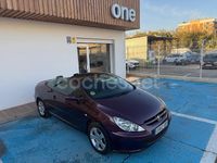 Usado Peugeot 307 CC 143 CV (105 kW) 2006 Granate Descapotable