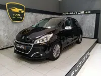 Usado Peugeot 208 Style 82 CV (60 kW) 2017 Negro Utilitario