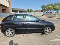 Usado Seat Ibiza Reference 100 CV (73 kW) 2007 Negro Utilitario