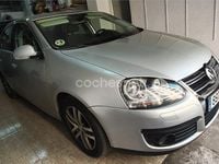 Usado VW Jetta Edition 105 CV (77 kW) 2009 Gris / plata Berlina