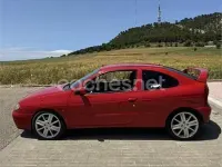 Usado Renault Mégane Coupé Sportway 105 CV (77 kW) 2002 Rojo Coupe