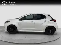 Usado Toyota Yaris Hybrid Plus 116 CV (85 kW) 2022 Blanco perlado ice Berlina